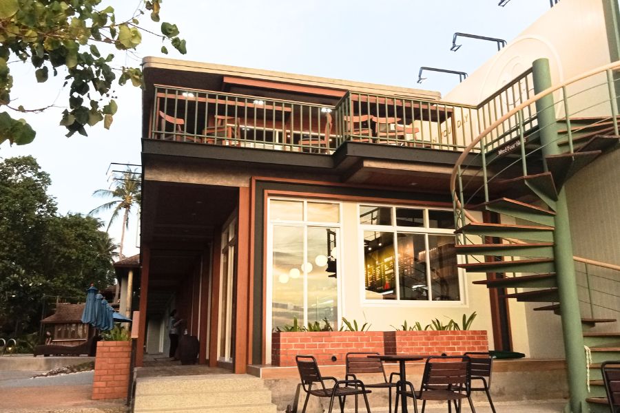 amazon cafe railay