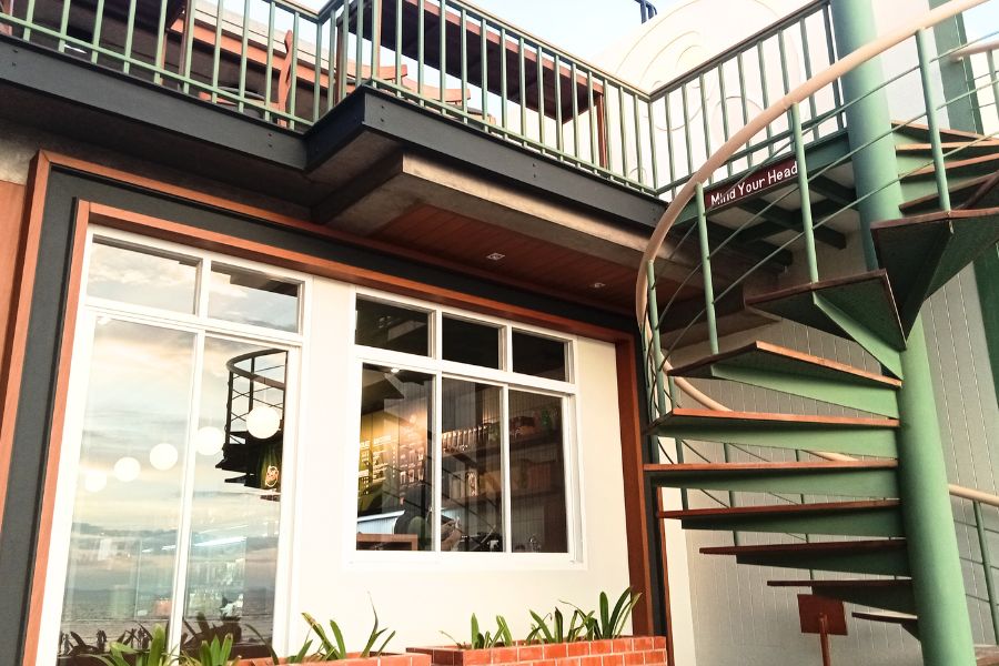 amazon cafe railay
